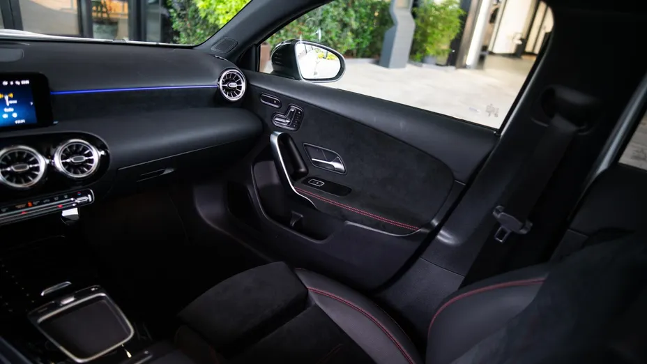 MERCEDES-BENZ A Klasa A 250 e PHEV AMG Line 8G-DCT