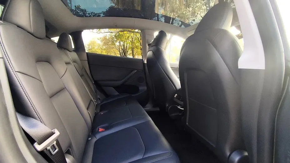 TESLA Model Y Y 62.5 RWD
