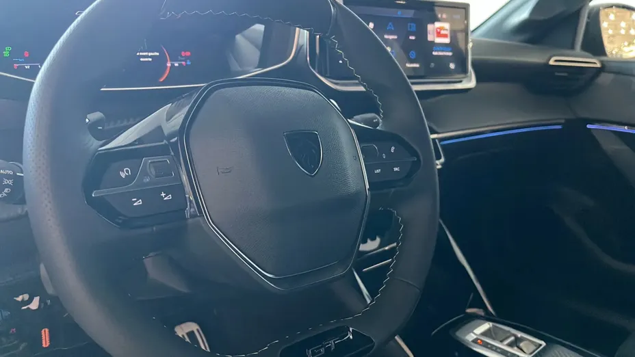 PEUGEOT 208 208 1.2 mHEV GT Nowy