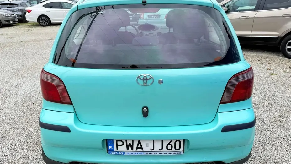 TOYOTA Yaris Yaris 1.0 Base