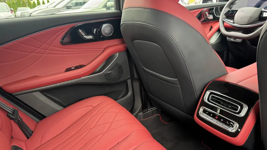 OMODA Omoda 9 Omoda 9 1.5 Super Hybrid Exclusive AWD Nowy