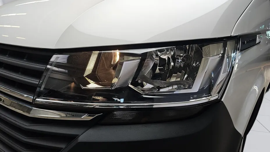 VOLKSWAGEN Transporter Transporter Kombi T6.1 TDI L1H1