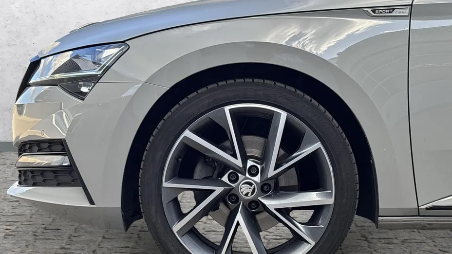 SKODA Superb Superb 2.0 TDI SCR Sportline DSG