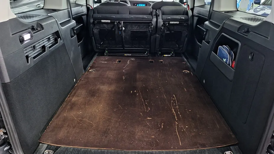 VOLKSWAGEN Caddy osobowy Caddy Maxi 2.0 TDI