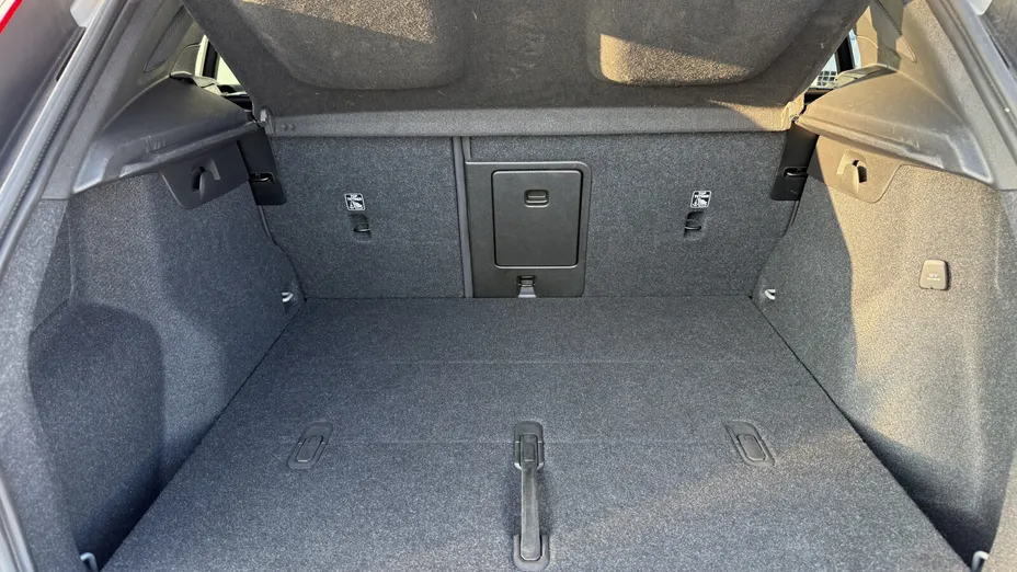 VOLVO XC40 XC40 B3 Plus Dark aut