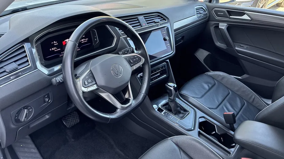 VOLKSWAGEN Tiguan Allspace -