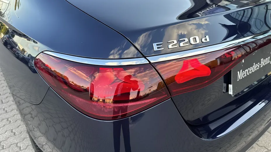 MERCEDES-BENZ E Klasa E 220 d mHEV 4-Matic Avantgarde 9G-Tronic