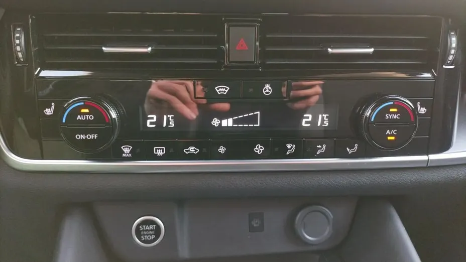 NISSAN Qashqai Qashqai 1.3 DIG-T mHEV N-Connecta Xtronic