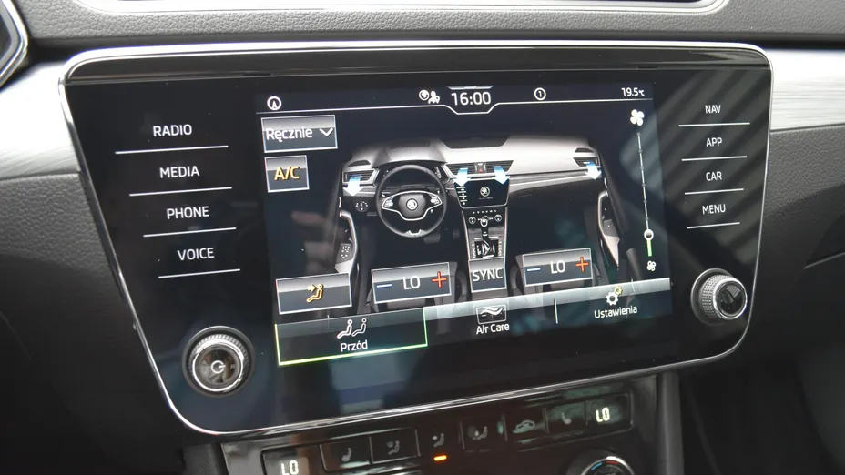 SKODA Superb Superb 2.0 TDI SCR Ambition DSG