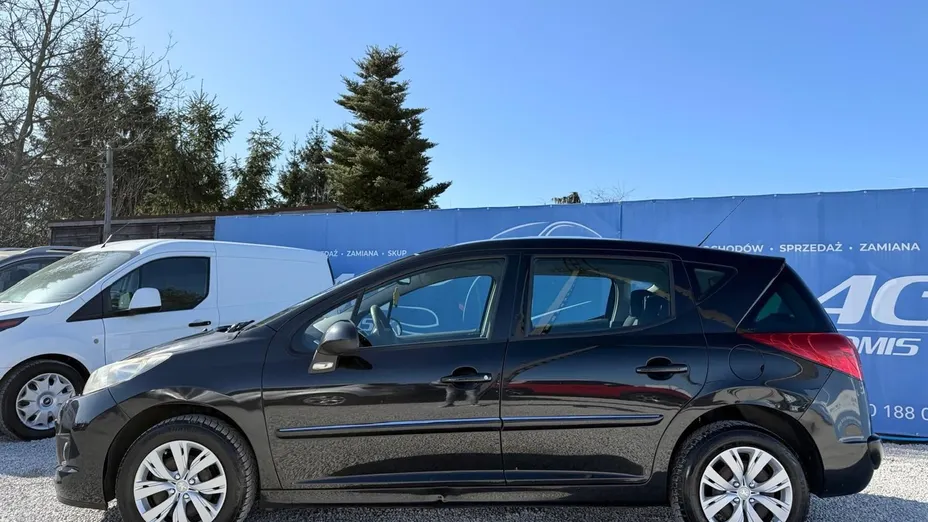 PEUGEOT 207 -