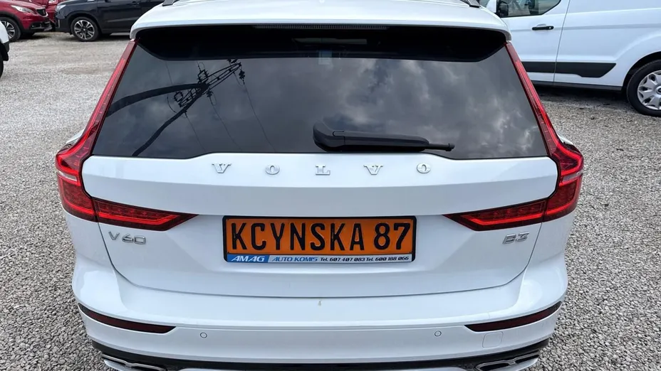VOLVO V60 -