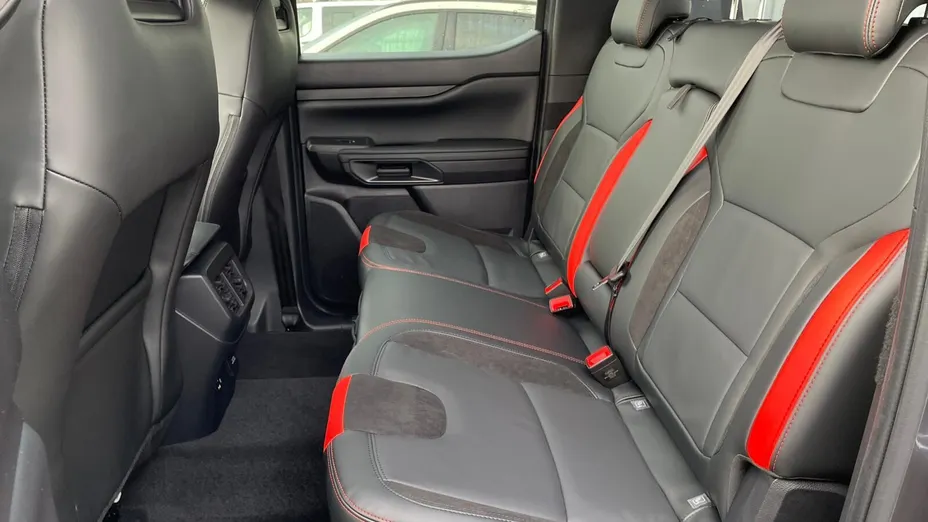 FORD Ranger Ranger 2.0 EcoBlue Bi-Turbo 4x4 DC Raptor aut Nowy