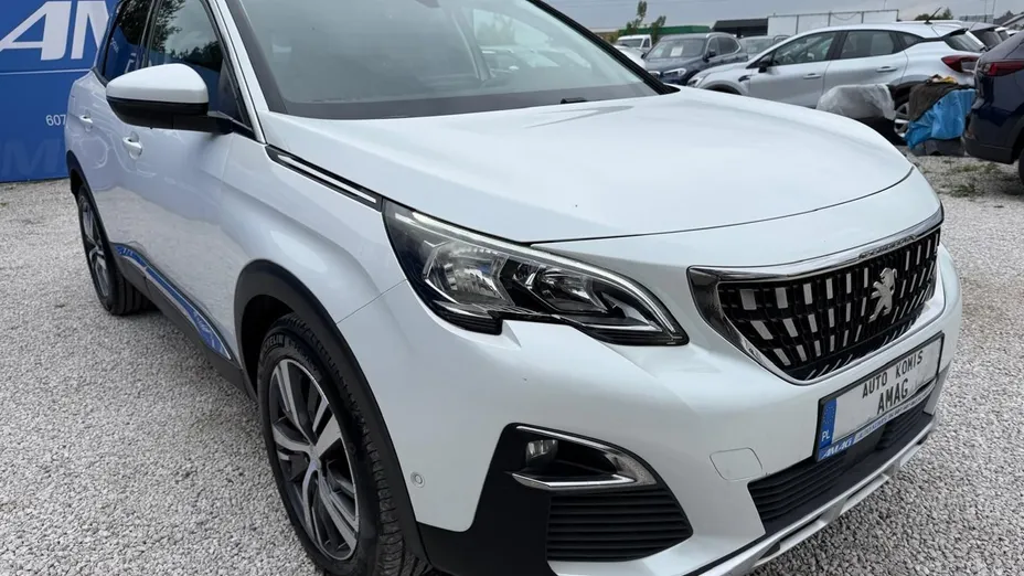 PEUGEOT 3008 -