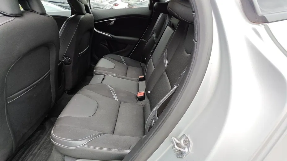 VOLVO V40 V40 D3 Drive-E SCR Momentum aut