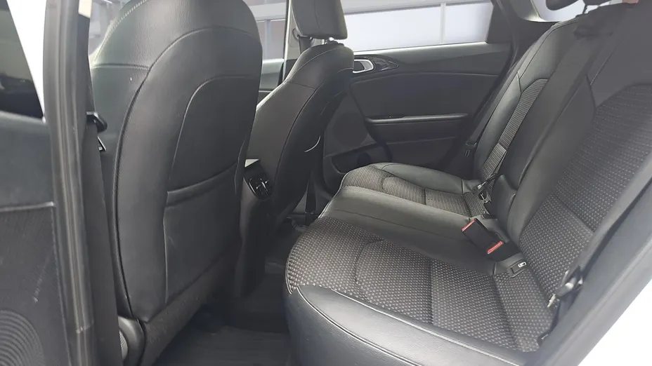 KIA Cee'd Ceed 1.6 CRDi SCR L