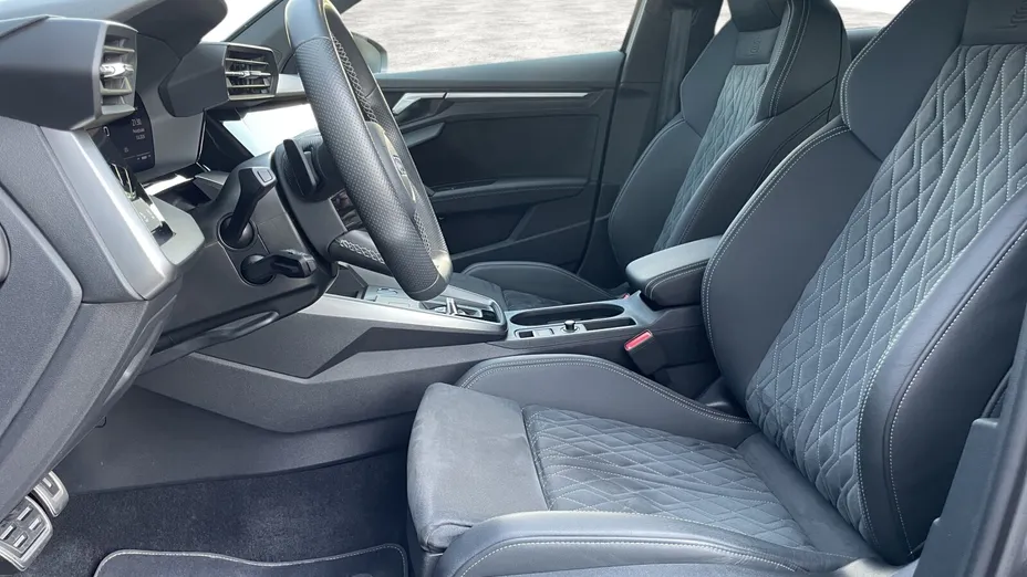 AUDI S3 Sportback -