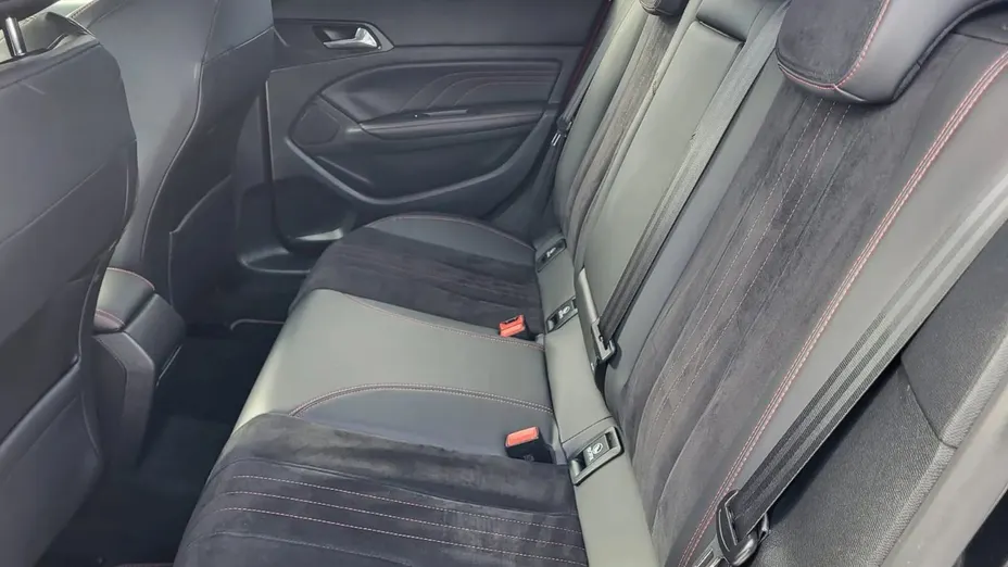 PEUGEOT 308 -