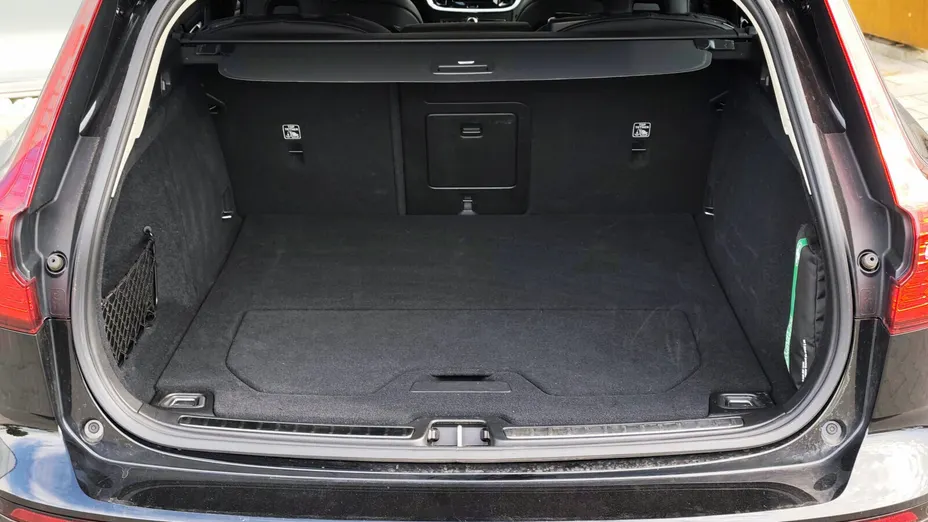 VOLVO V60 V60 T6 AWD Plug-In Hybrid Ultra Bright aut