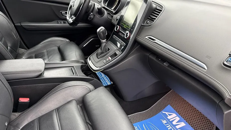 RENAULT Scenic -