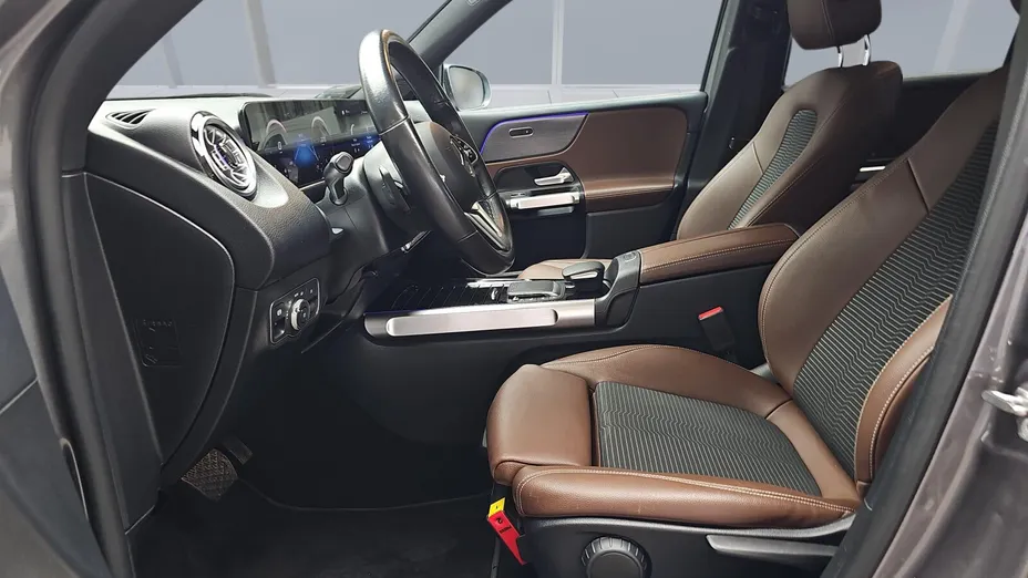 MERCEDES-BENZ GLB GLB 200 d 8G-DCT