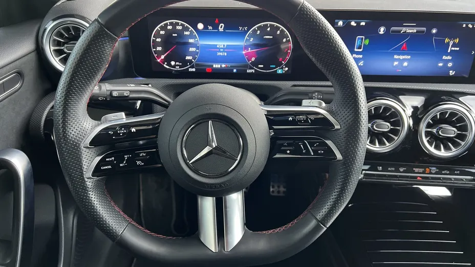 MERCEDES-BENZ A Klasa A 200 AMG Line 7G-DCT