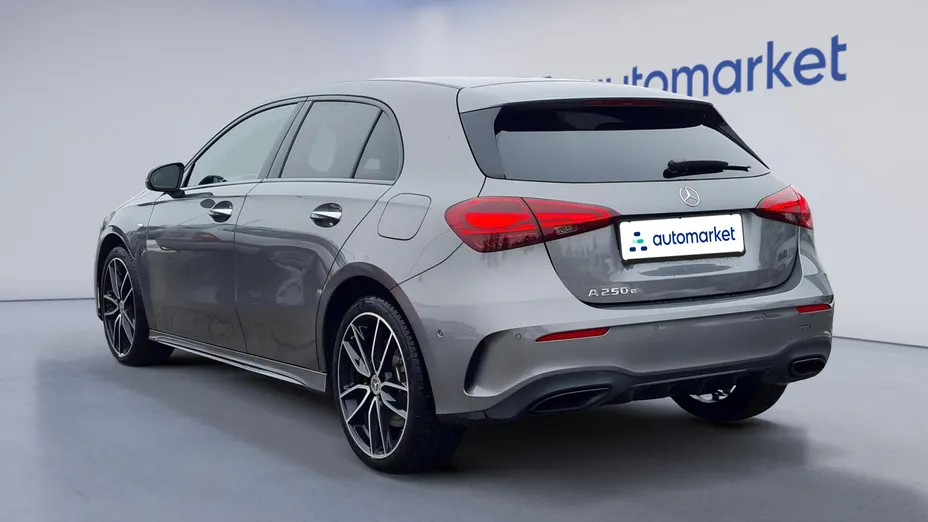 MERCEDES-BENZ A Klasa A 250 e PHEV AMG Line 8G-DCT