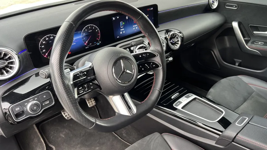 MERCEDES-BENZ A Klasa A 200 AMG Line 7G-DCT