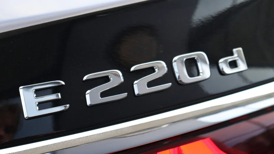 MERCEDES-BENZ E Klasa E 220 d mHEV 4-Matic AMG 9G-Tronic Nowy