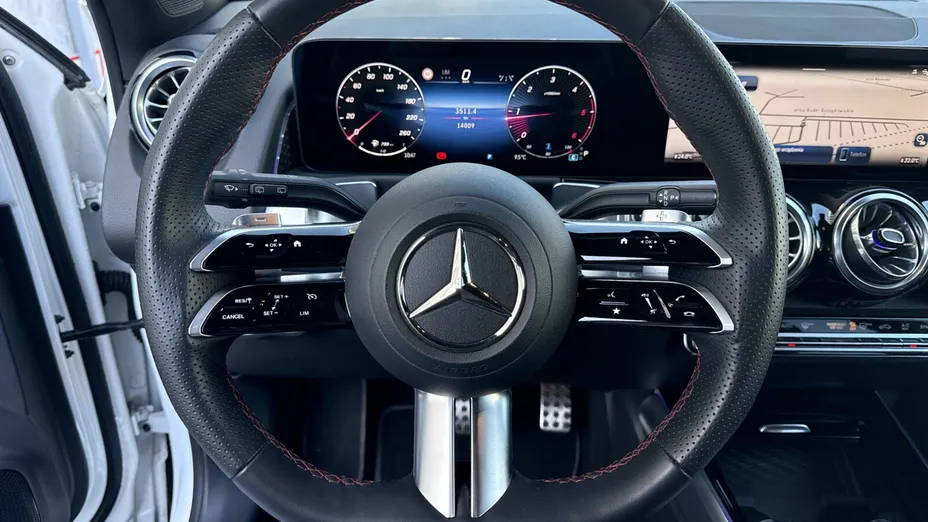MERCEDES-BENZ GLB GLB 220 d 4-Matic AMG Line 8G-DCT