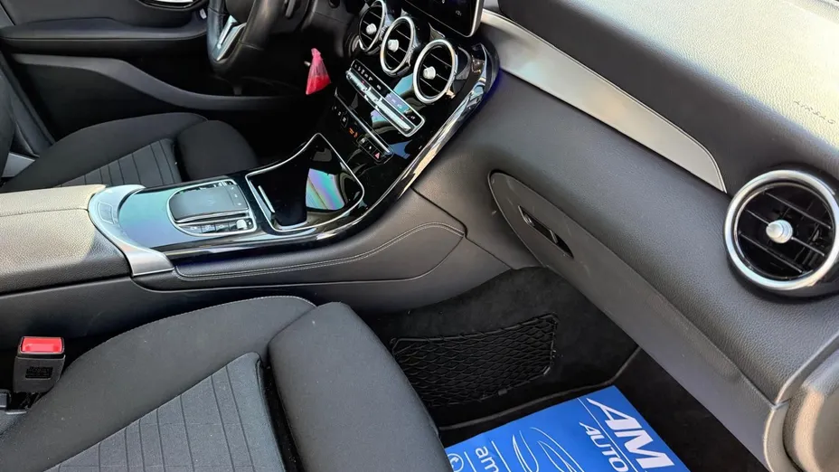 MERCEDES-BENZ GLC -