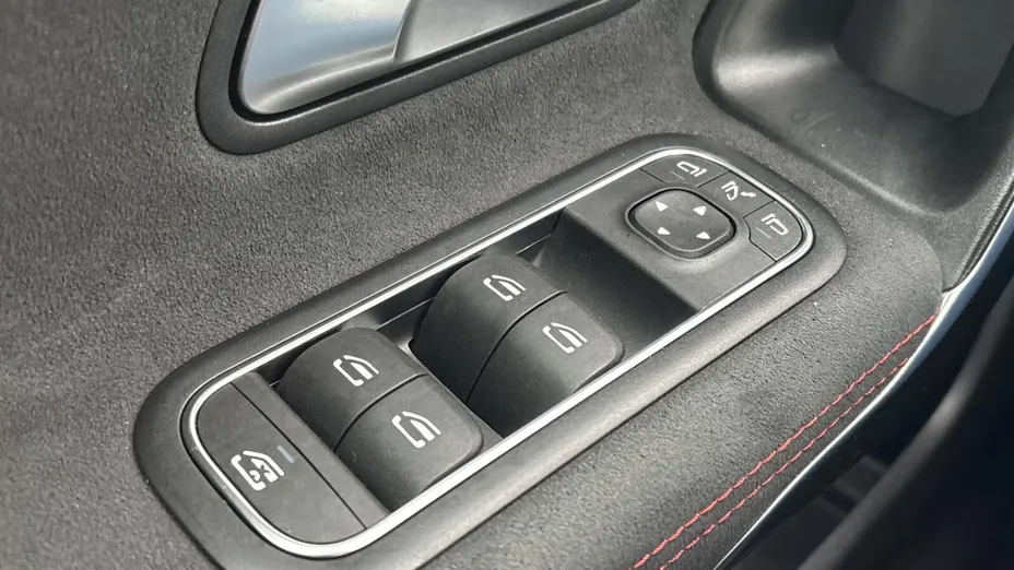 MERCEDES-BENZ A Klasa A 200 AMG Line 7G-DCT