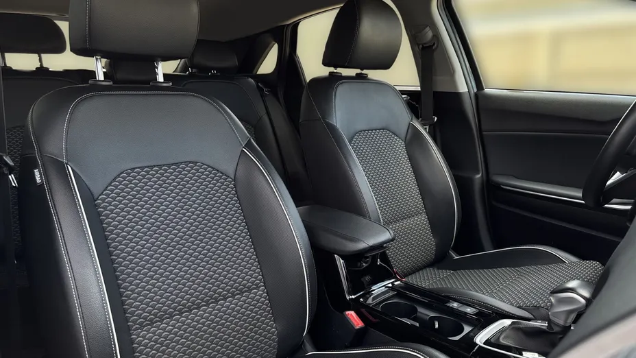KIA Cee'd Ceed 1.5 T-GDI Business Line DCT