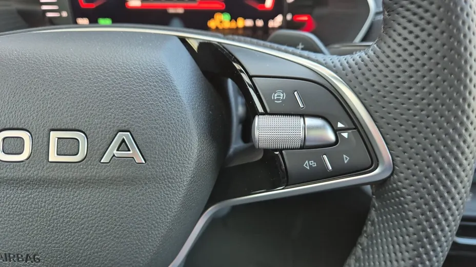 SKODA Octavia Octavia 1.5 TSI mHEV Sportline Tech DSG Nowy