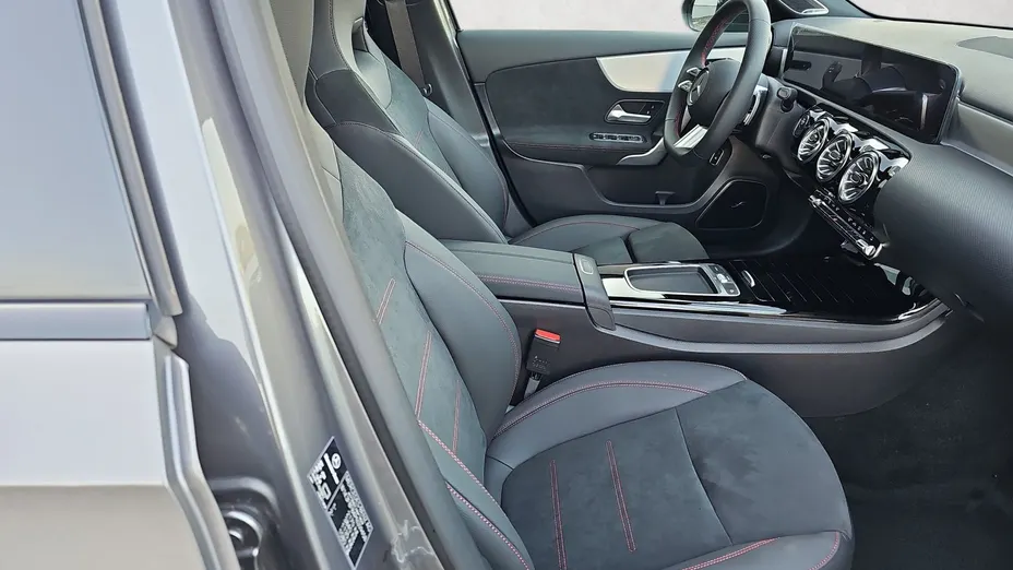 MERCEDES-BENZ A Klasa A 250 e PHEV AMG Line 8G-DCT