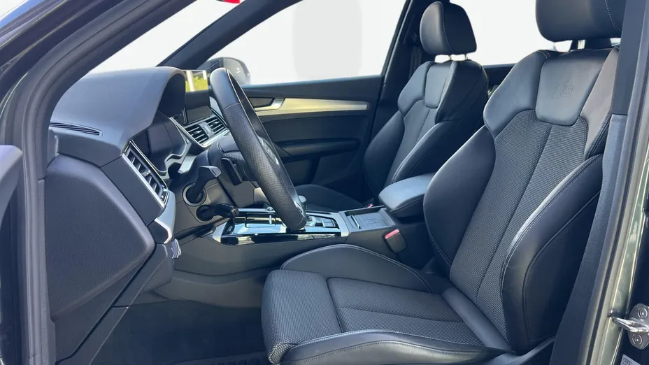 AUDI Q5 -