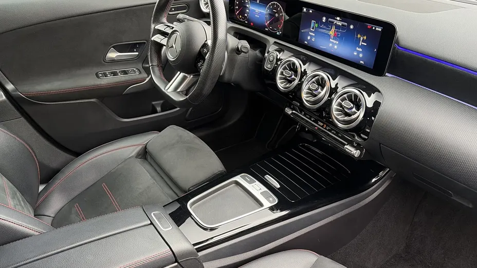 MERCEDES-BENZ A Klasa A 200 AMG Line 7G-DCT