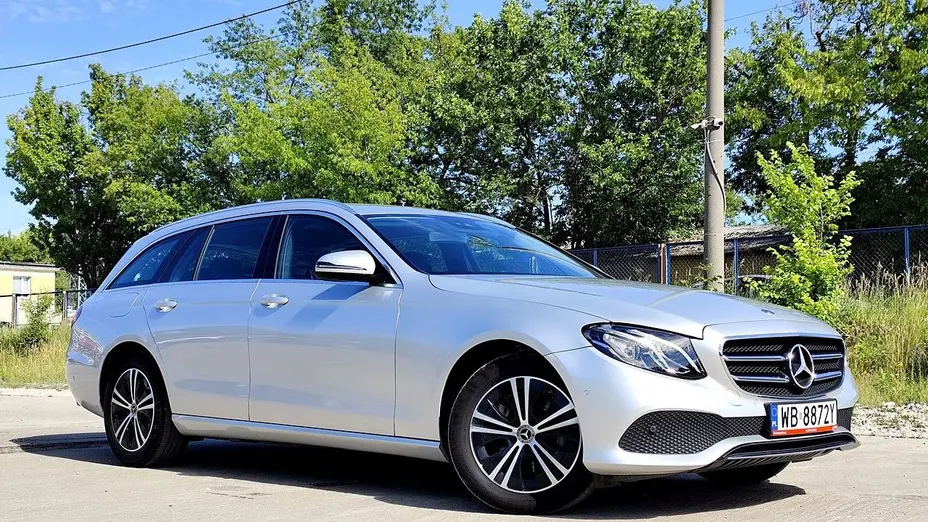 MERCEDES-BENZ E Klasa E 220 d 4-Matic 9G-TRONIC