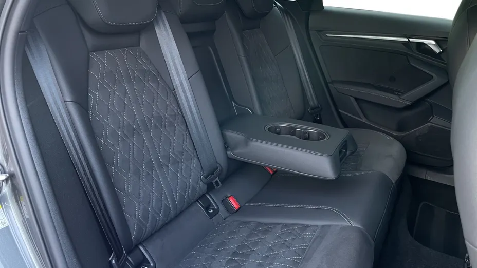 AUDI S3 Sportback -