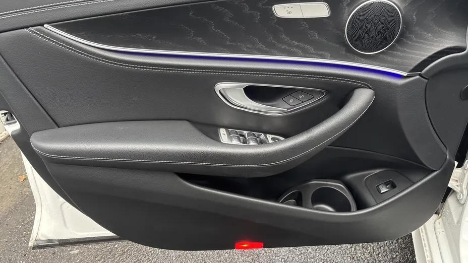MERCEDES-BENZ E Klasa E 220 d 4-Matic AMG/Avantgarde