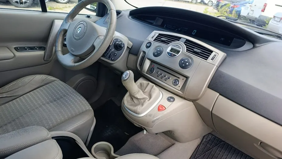 RENAULT Scenic -