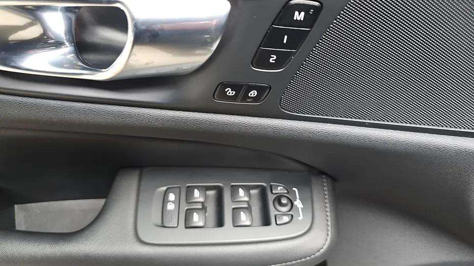 VOLVO V60 V60 B3 B Plus Bright aut