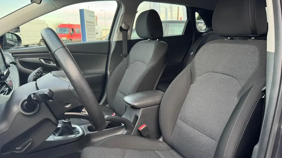 HYUNDAI i30 i30 1.5 T-GDI 48V Smart