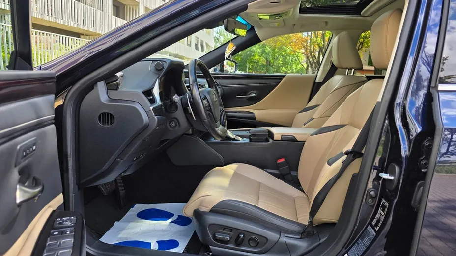 LEXUS ES -