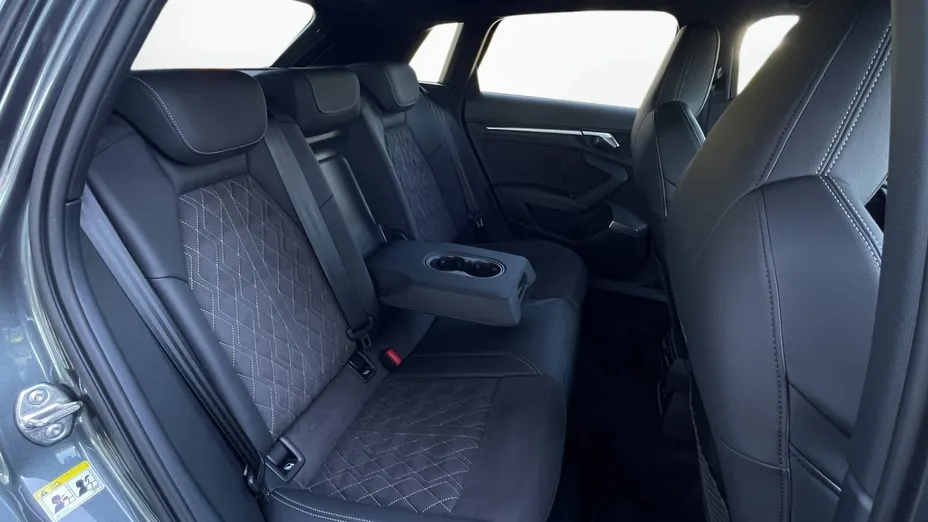 AUDI S3 Sportback -