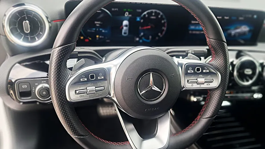 MERCEDES-BENZ A Klasa A 200 AMG Line 7G-DCT