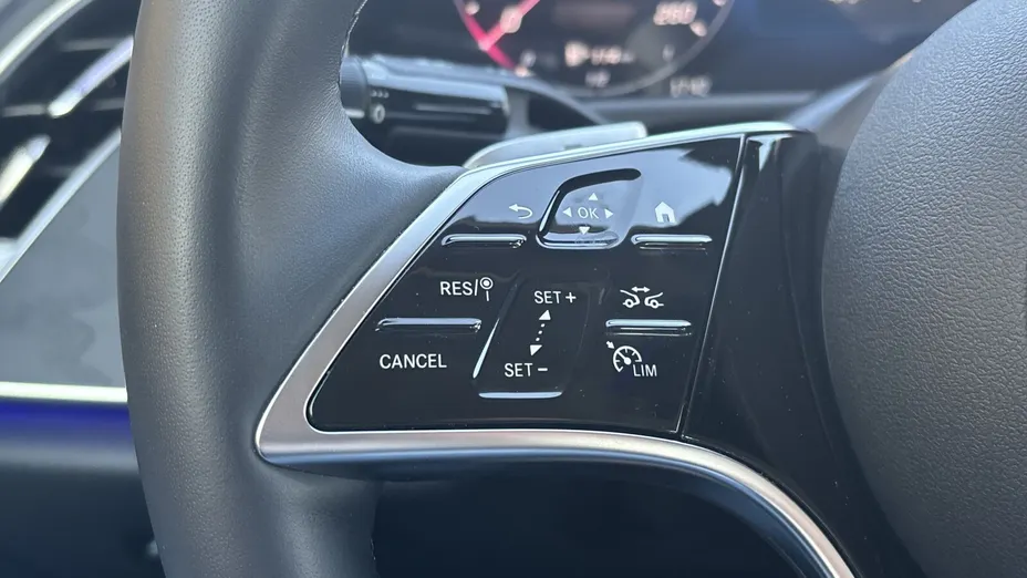 MERCEDES-BENZ E Klasa E 220 d mHEV 4-Matic Avantgarde 9G-Tronic