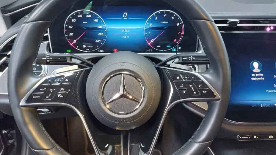 MERCEDES-BENZ E Klasa E 200 mHEV Avantgarde 9G-Tronic