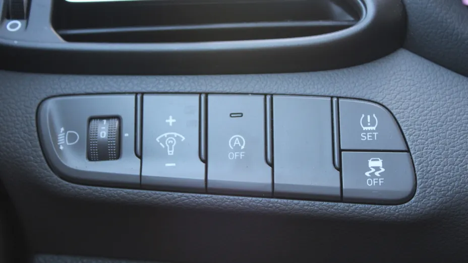 HYUNDAI i30 i30 1.5 T-GDI 48V Smart DCT