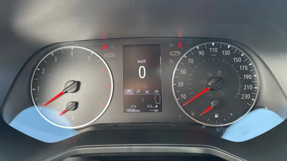 RENAULT Clio -