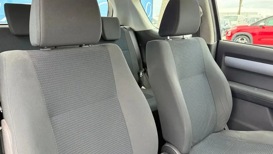 SUZUKI Swift -